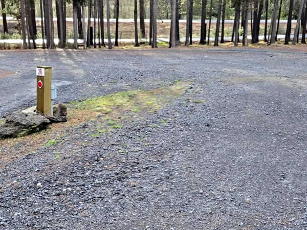 Crescent Oregon Pull Through Level RV Spots